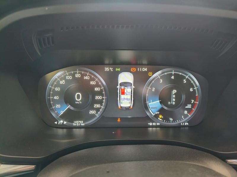 Volvo XC60 20t5 R Des - foto 12