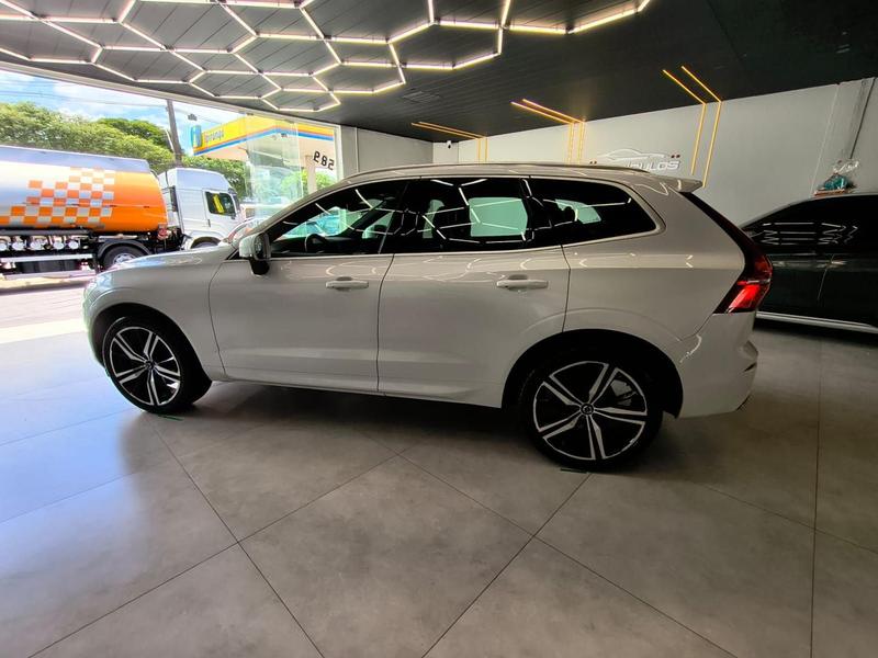 Volvo XC60 20t5 R Des - foto 6