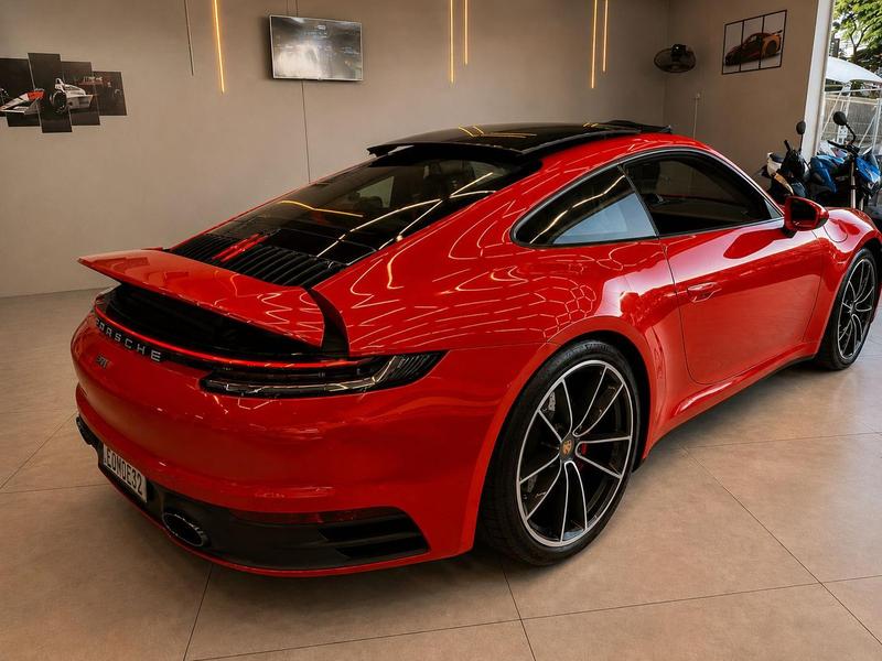 Porsche 911 Carrera - foto 4