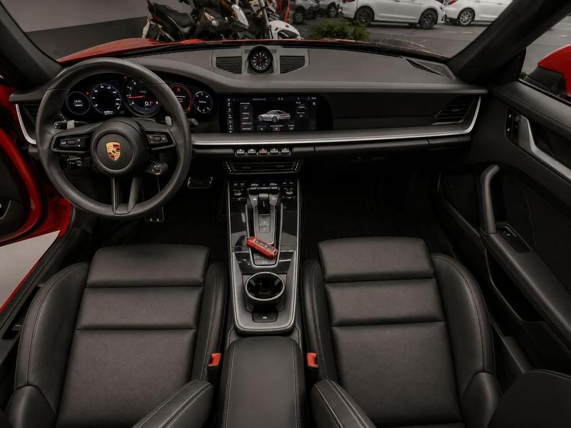 Porsche 911 Carrera - foto 8