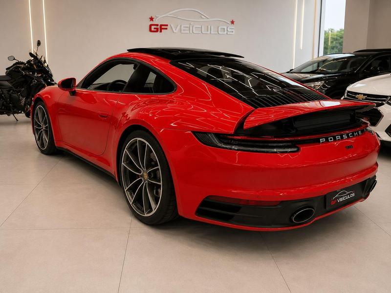 Porsche 911 Carrera - foto 3