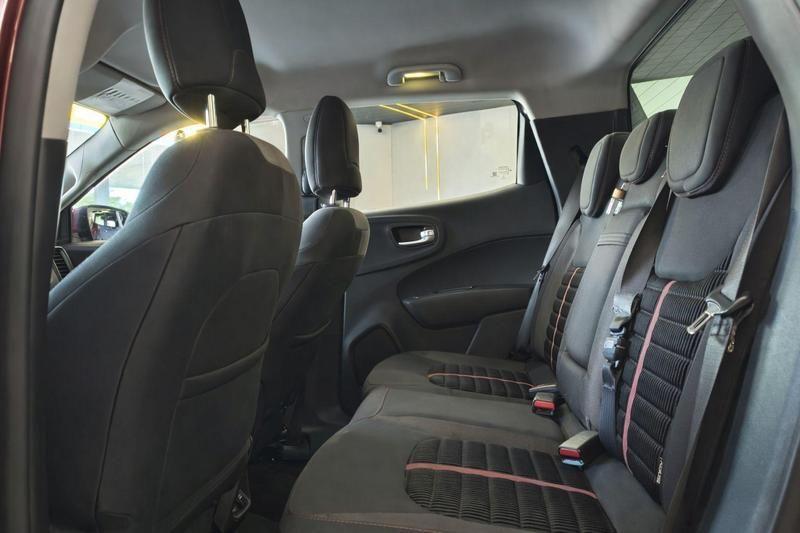 Fiat Toro Freedom 1.8 - foto 11