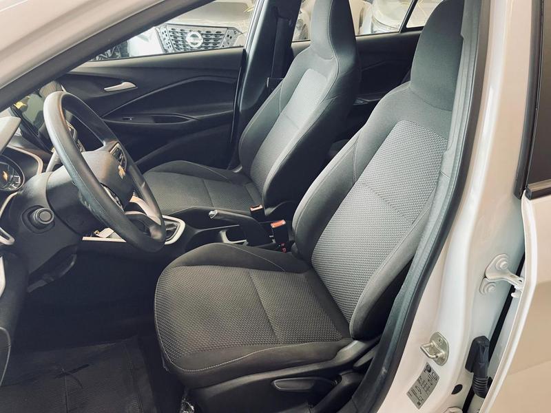 Chevrolet Onix 10tmt - foto 11