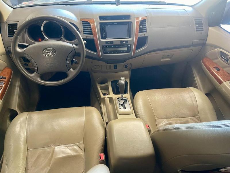 Toyota SW4 Hilux - foto 9