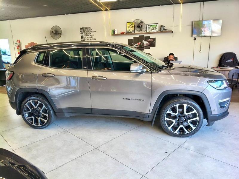 Jeep Compass Longitude 2.0 4X2 Flex 16V Aut. - foto 5