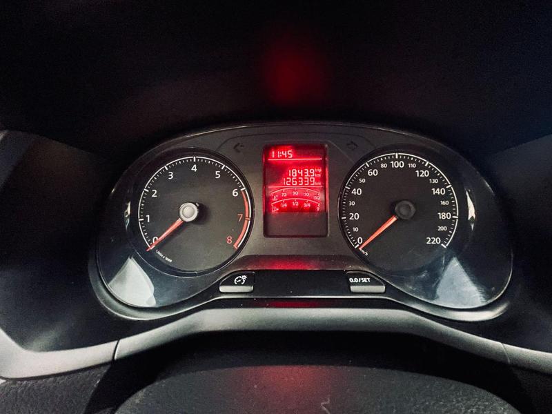 Volkswagen Voyage 10l - foto 13