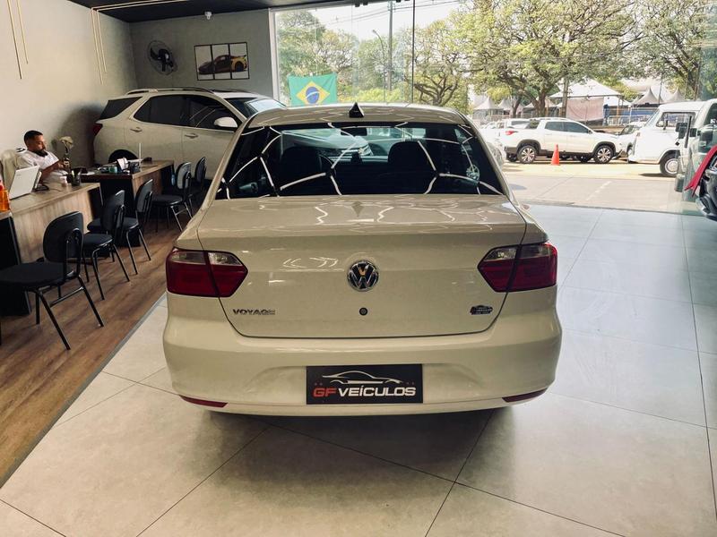 Volkswagen Voyage 10l - foto 8