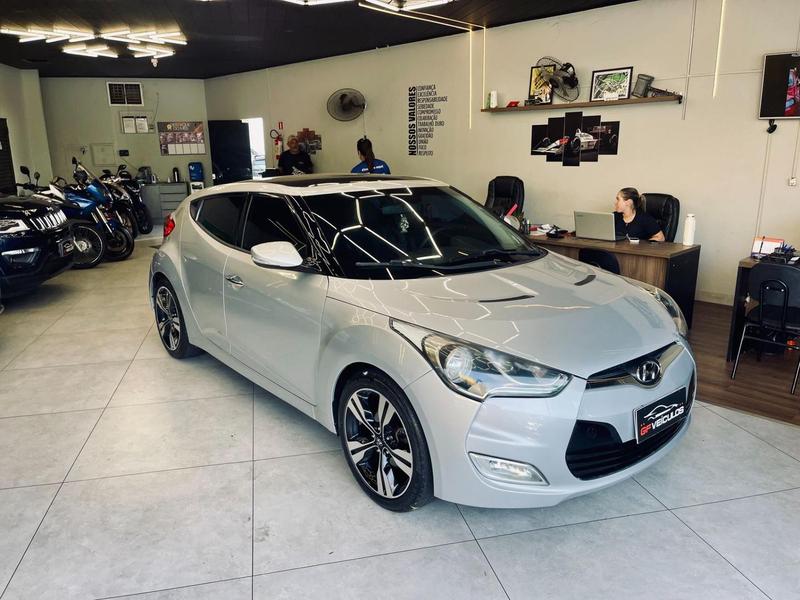 Hyundai Veloster - foto 2