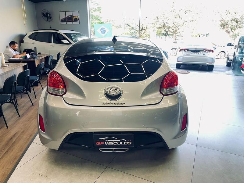Hyundai Veloster - foto 8