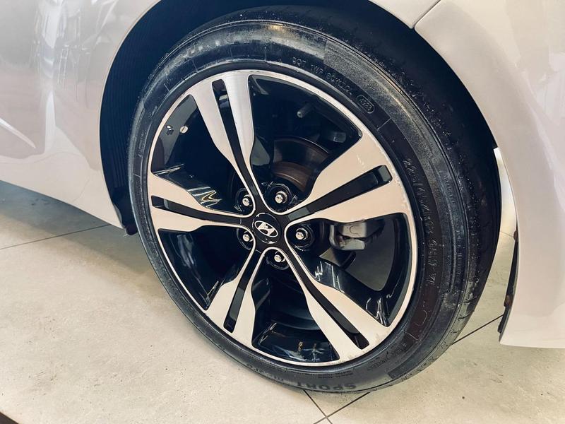Hyundai Veloster - foto 14