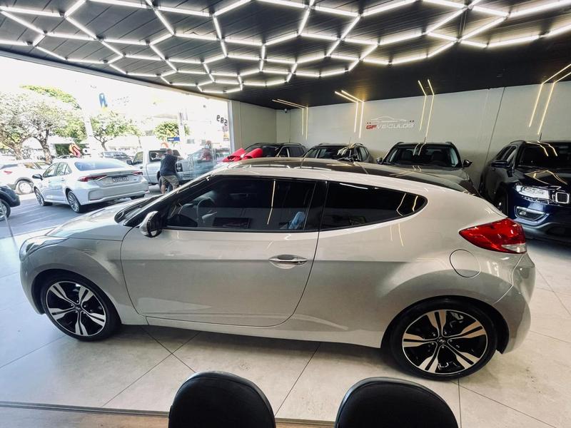 Hyundai Veloster - foto 6