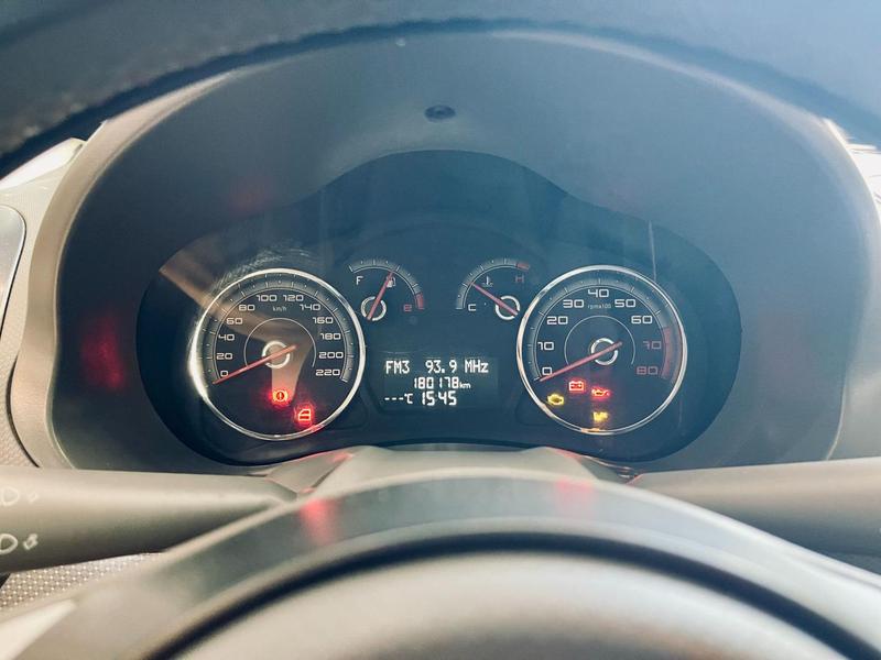Fiat Palio Essence 1.6 Flex 16V 5P - foto 13