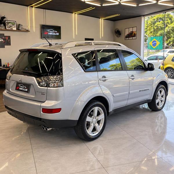 Mitsubishi Outlander 3.0 - foto 3