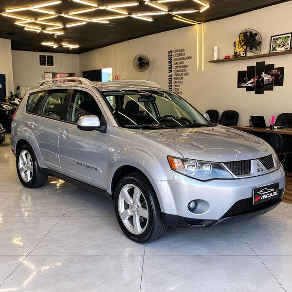 Mitsubishi Outlander 3.0 - foto 2