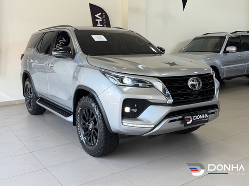 TOYOTA HILUX SW4 SRX 4X4 2.8 TDI 16V DIES. AUT.
