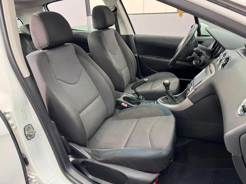 Peugeot 308 Active - foto 10