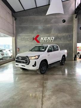 TOYOTA HILUX CD4X4 SR