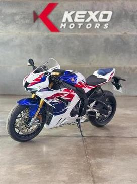 HONDA CBR 1000RR R SP