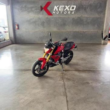 BMW G310 R
