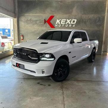 RAM RAM CLASSIC LARAMIE