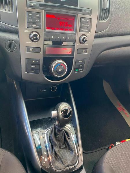 Kia Cerato 1.6 Sx 16V Flex 4P Automático 4P - foto 11