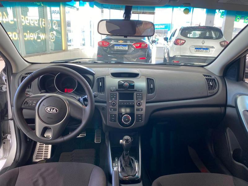Kia Cerato 1.6 Sx 16V Flex 4P Automático 4P - foto 8