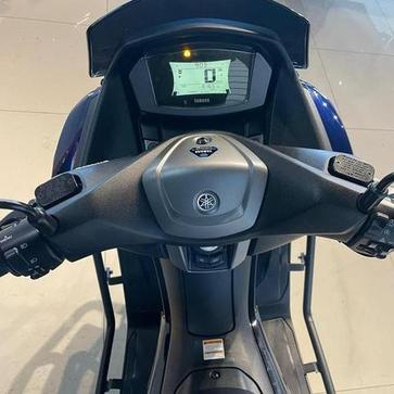 YAMAHA NMAX 160