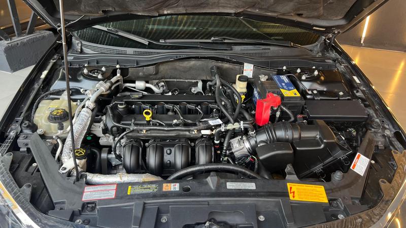 Ford Fusion - foto 11