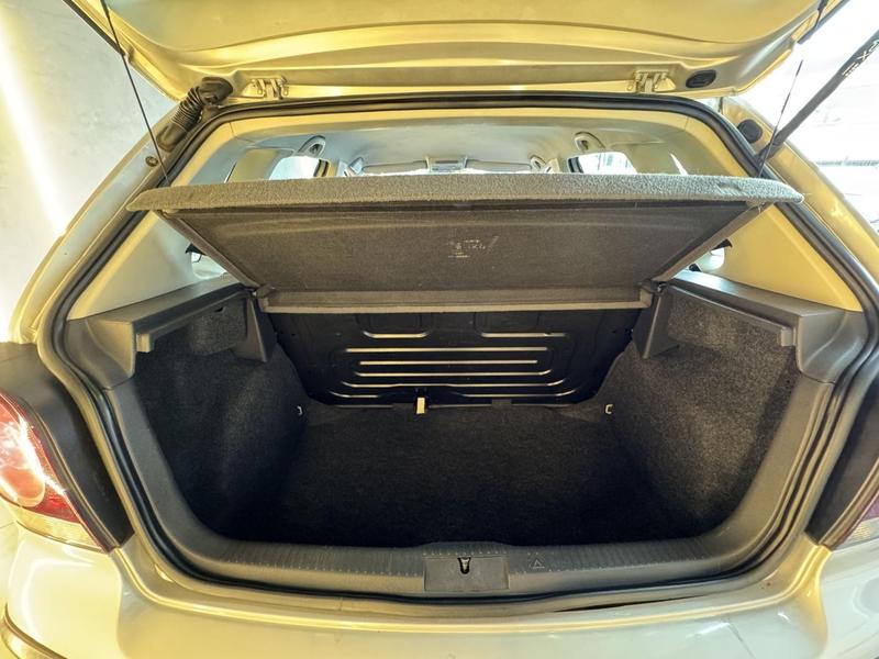 Volkswagen Polo 1.6 - foto 10
