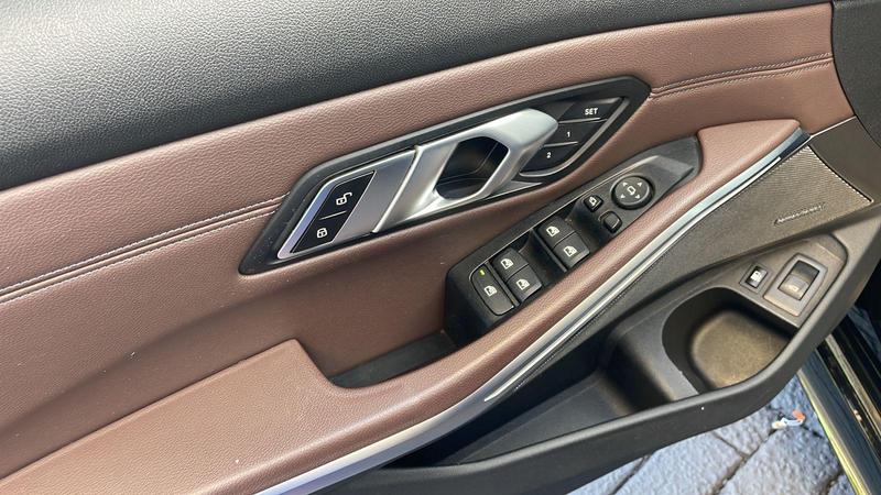 BMW 330e - foto 6