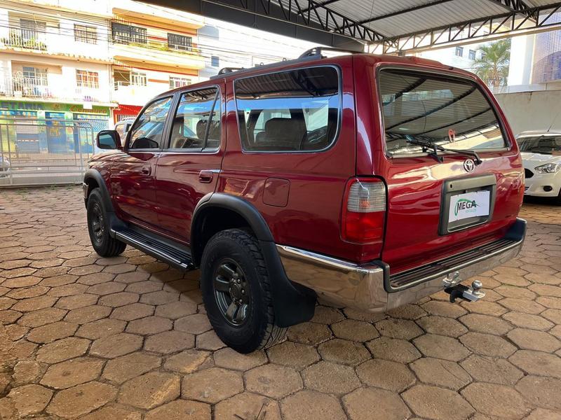 TOYOTA HILUX SW4 D