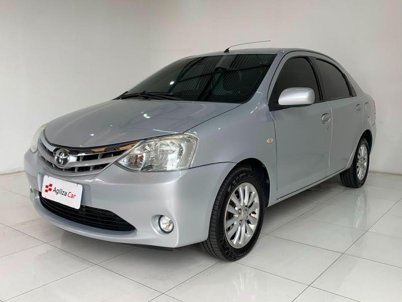 Toyota Etios 2013 à venda