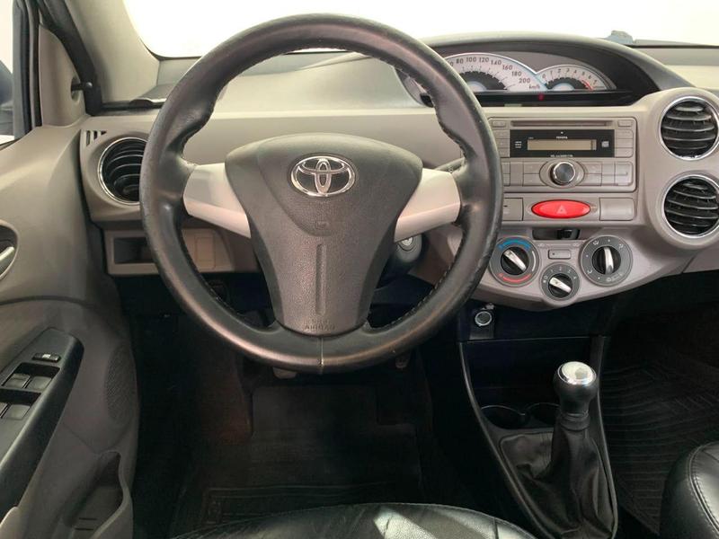 Toyota Etios Sd Xls - foto 4