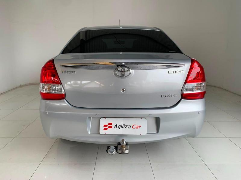 Toyota Etios Sd Xls - foto 12