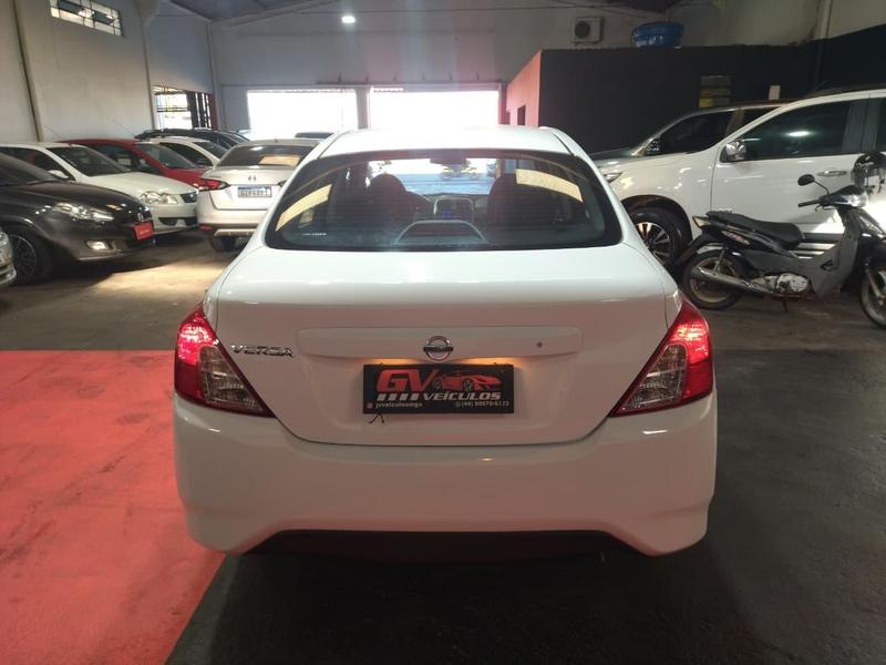 Nissan Versa 1.0 - foto 5