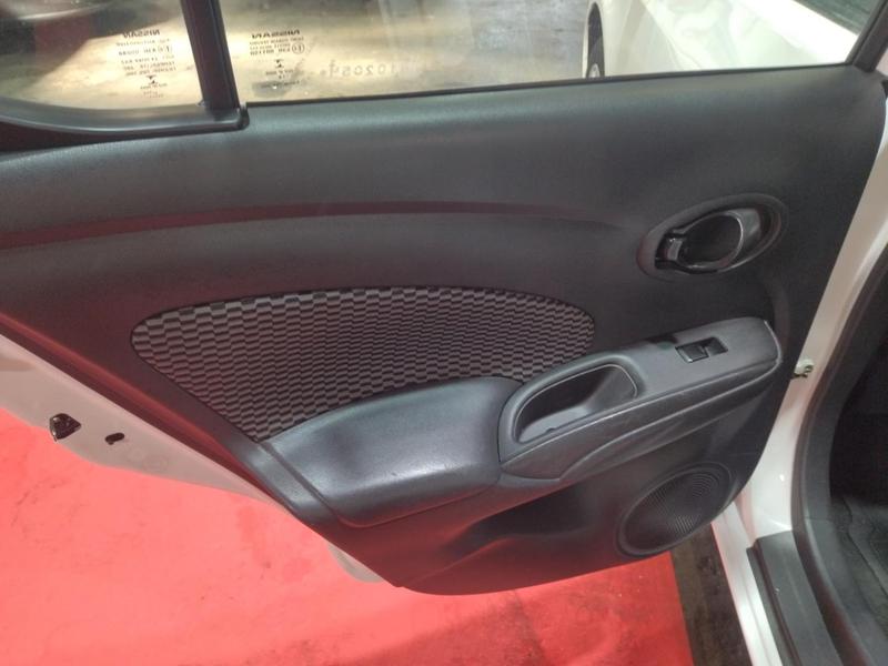 Nissan Versa 1.0 - foto 11