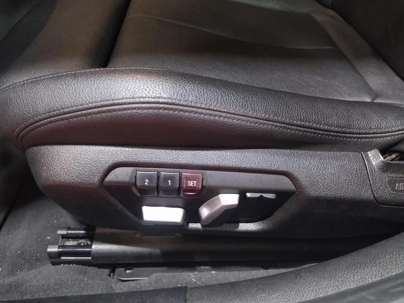 BMW 320i Active Flex - foto 16