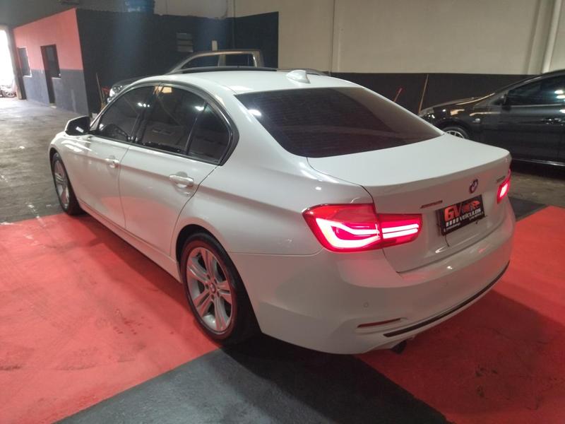 BMW 320i Active Flex - foto 6