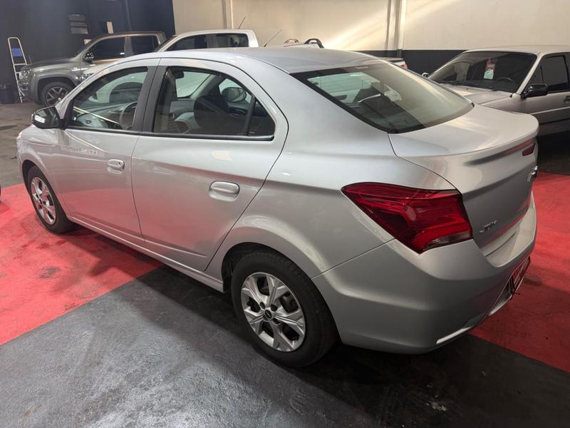 Chevrolet Onix Plus Joy Black - foto 4