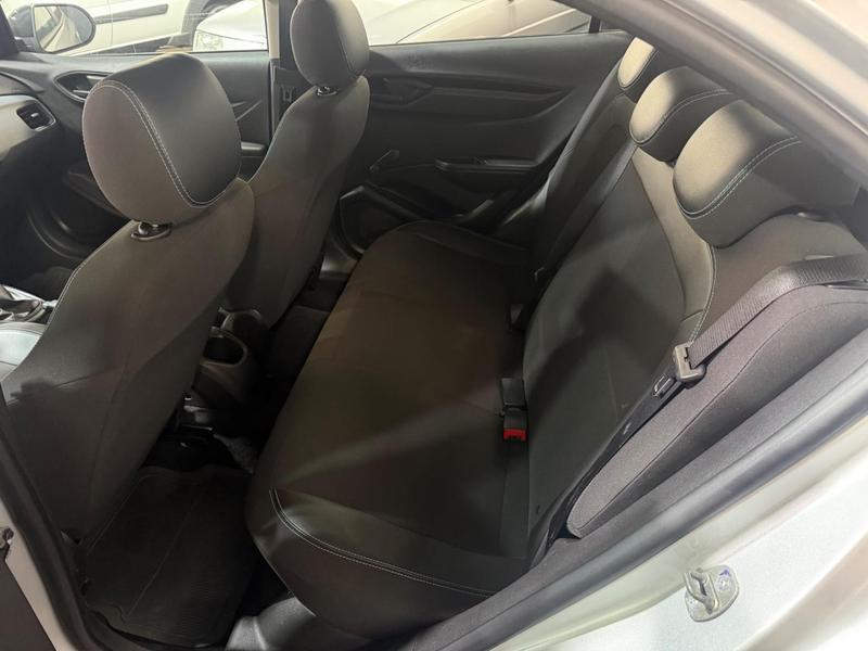 Chevrolet Onix Plus Joy Black - foto 8