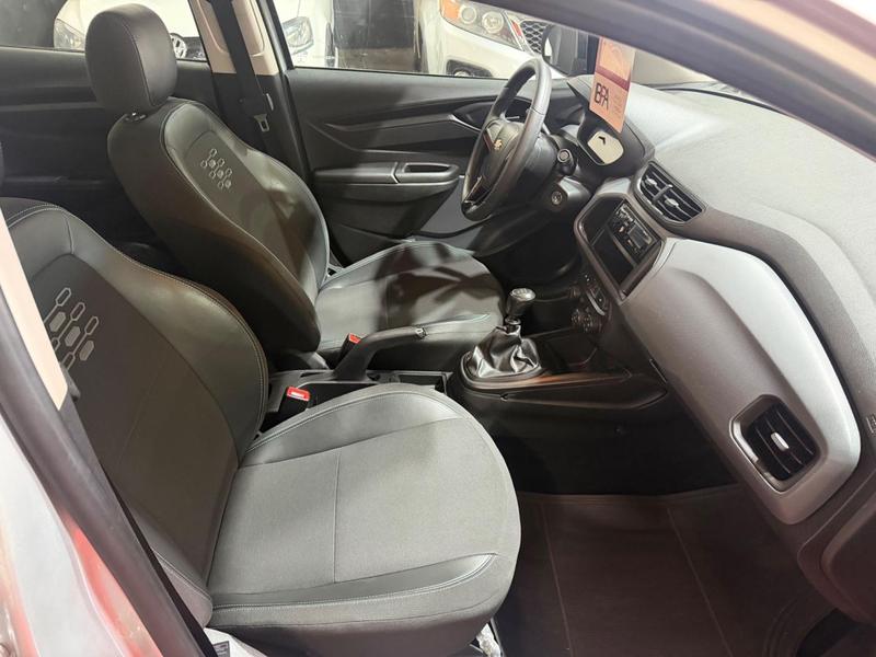 Chevrolet Onix Plus Joy Black - foto 9