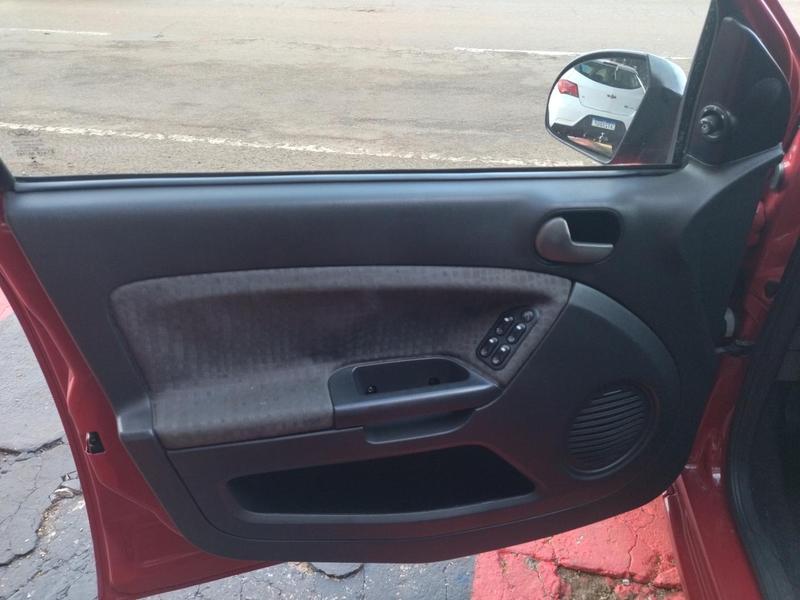 Ford Fiesta Sedan Sedan 1.6 Flex - foto 14