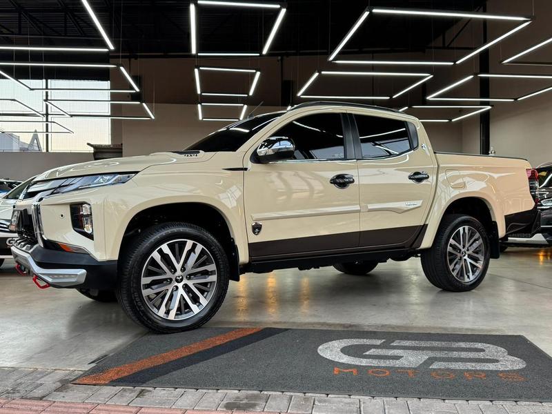 Mitsubishi Triton Sport 2025 à venda