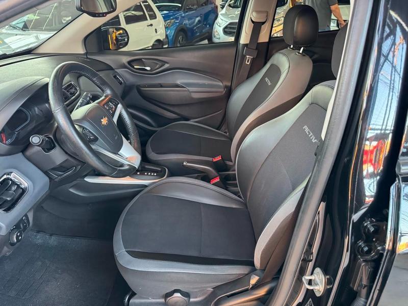 Chevrolet Onix 14at Act - foto 18