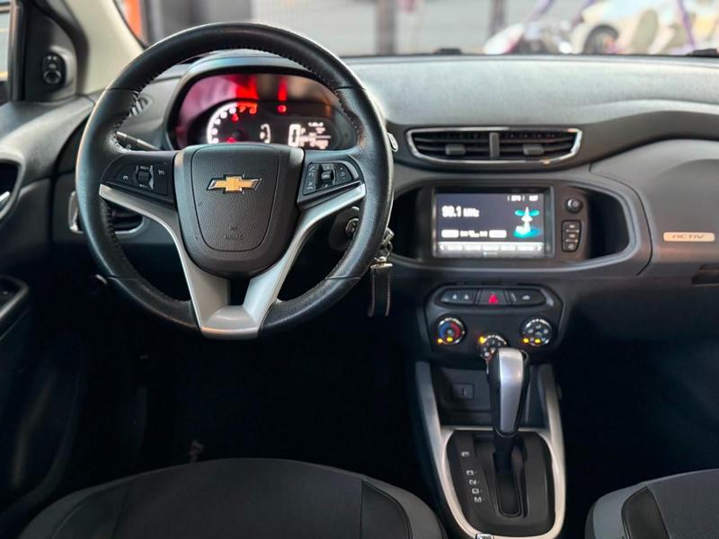 Chevrolet Onix 14at Act - foto 12