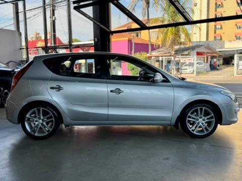 Hyundai i30 2.0 - foto 9