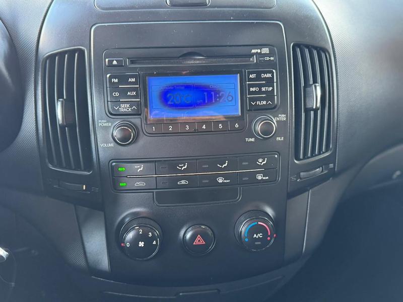 Hyundai i30 2.0 - foto 16