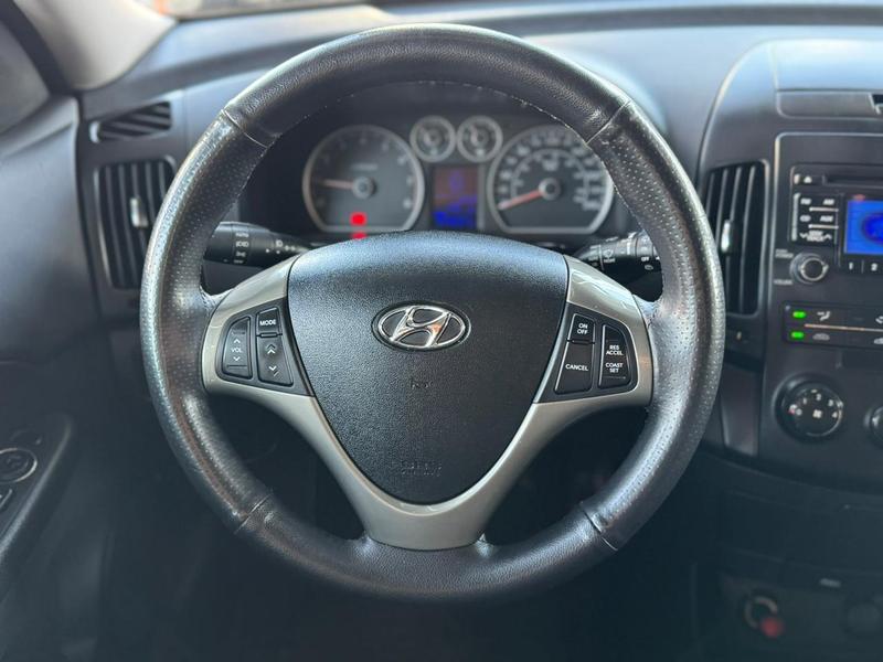 Hyundai i30 2.0 - foto 17