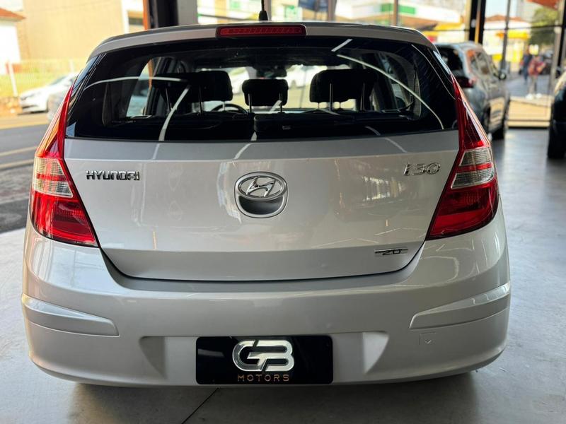 Hyundai i30 2.0 - foto 5