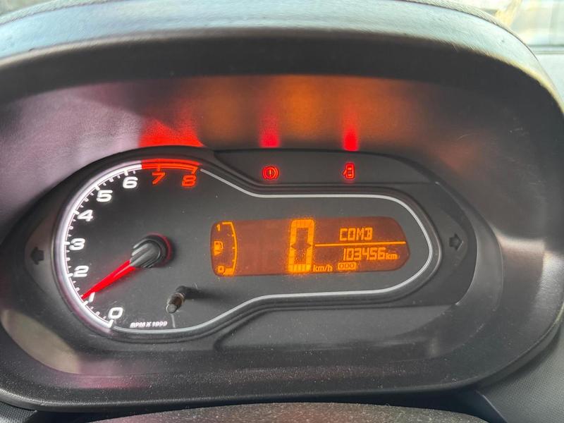 Chevrolet Onix Plus Joy Black - foto 17